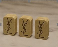 إيف سان لوران ليبر